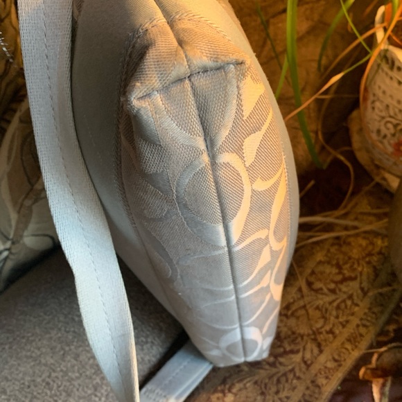 SOLD⛔️Authentic COACH 1941 Signature canvas/patent leather Stripe zip CrossBody - Picture 8 of 16